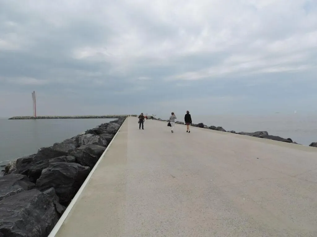 Florivan Comfortable Holiday Residence Ostend 0*,